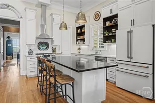 406 E Park Ave, Savannah, GA 31401 - Photo 23