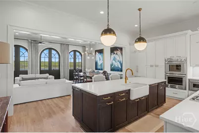 454 Geo Meyer Avenue, Savannah, GA 31401 - Photo 11