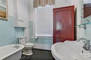 132 E Oglethorpe Ave, Savannah, GA 31401 - Photo 15