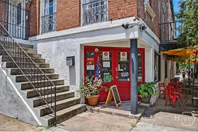 132 E Oglethorpe Avenue, Savannah, GA 31401 - Photo 5