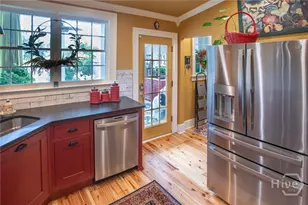 528 E Jones St, Savannah, GA 31401 - Photo 21