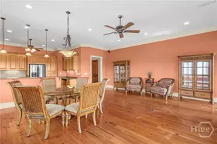 107 Broad St, Darien, GA 31305 - Photo 15