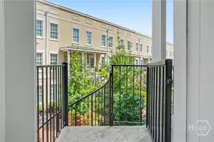 340 W Jones St, Savannah, GA 31401 - Photo 7