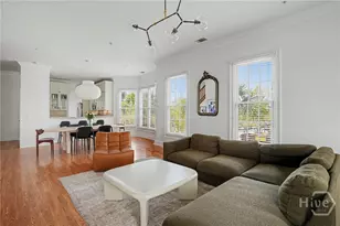 340 W Jones St, Savannah, GA 31401 - Photo 11