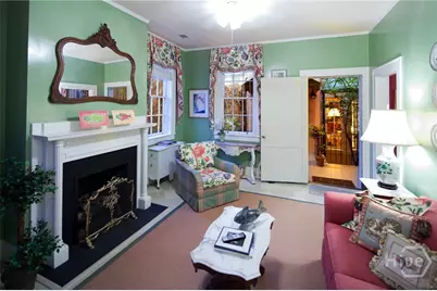 11 W Jones Street, Savannah, GA 31401 - Photo 27