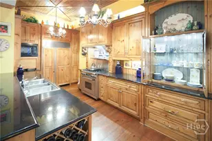 11 W Jones St, Savannah, GA 31401 - Photo 13