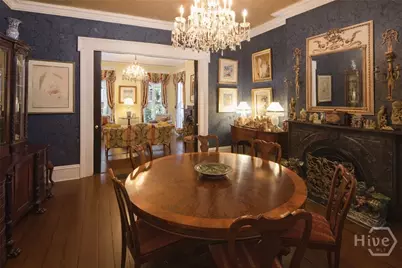 11 W Jones Street, Savannah, GA 31401 - Photo 9