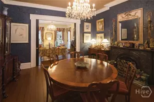 11 W Jones St, Savannah, GA 31401 - Photo 9