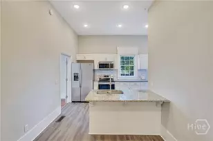 309 W 33rd St, Savannah, GA 31401 - Photo 9