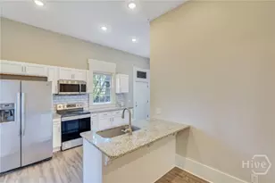 309 W 33rd St, Savannah, GA 31401 - Photo 11