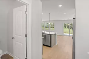 240 Mage St, Savannah, GA 31302 - Photo 21