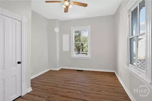 22 E 37th St, Savannah, GA 31401 - Photo 17