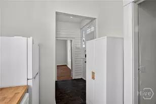 22 E 37th St, Savannah, GA 31401 - Photo 13