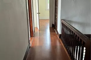 201 E 39th St, Savannah, GA 31401 - Photo 9