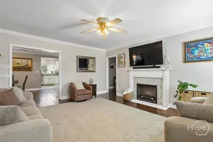 312 E 58th St, Savannah, GA 31405 - Photo 5
