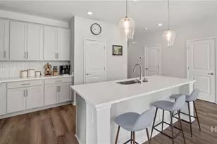 242 Flagler Dr, Savannah, GA 31419 - Photo 13
