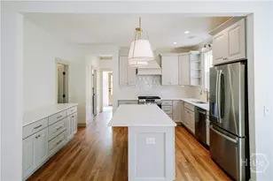 807 E 33rd, Savannah, GA 31401 - Photo 9
