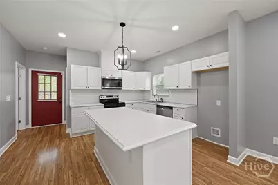 2010 Packard Avenue, Savannah, GA 31405 - Photo 9