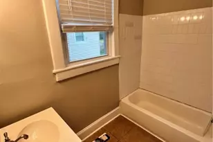 806 E Park Ave, Savannah, GA 31401 - Photo 9