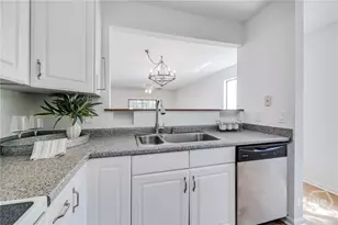 102 Oyster Shell Rd, Savannah, GA 31410 - Photo 9