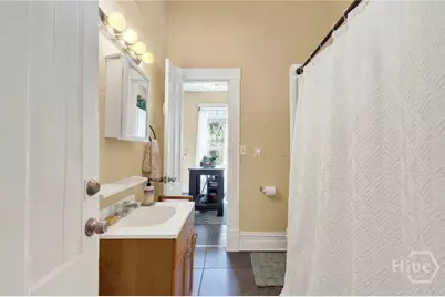 319 W 33rd Street, Savannah, GA 31401 - Photo 9