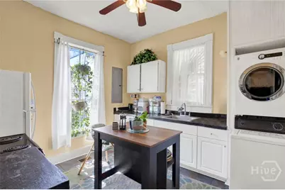 319 W 33rd Street, Savannah, GA 31401 - Photo 11