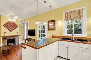 520 E Bryan St, Savannah, GA 31401 - Photo 17