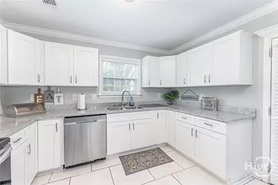 112 W 52nd Street, Savannah, GA 31405 - Photo 11