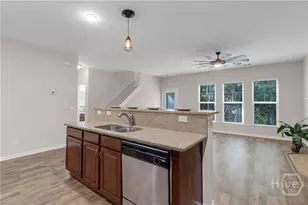 97 Salt Grass Cir, Richmond Hill, GA 31324 - Photo 9