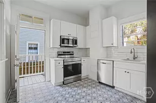 115 W 34th St, Savannah, GA 31401 - Photo 13