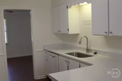 108 Wales Court, Savannah, GA 31410 - Photo 5