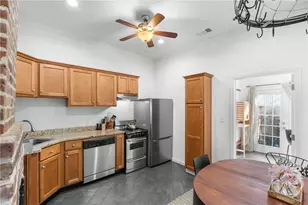 108 W Duffy Ln, Savannah, GA 31401 - Photo 7
