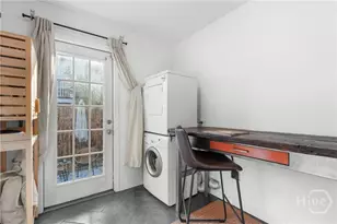108 W Duffy Ln, Savannah, GA 31401 - Photo 13