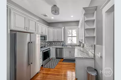306 W 42nd Street #A, Savannah, GA 31401 - Photo 9