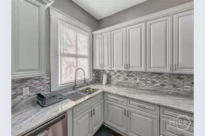 306 W 42nd Street #A, Savannah, GA 31401 - Photo 11