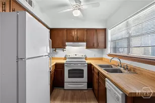 2220 E Victory Dr, Savannah, GA - Photo 17