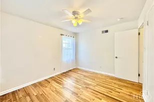 1714 E 60th St, Savannah, GA 31404 - Photo 25