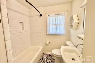 1714 E 60th St, Savannah, GA 31404 - Photo 17