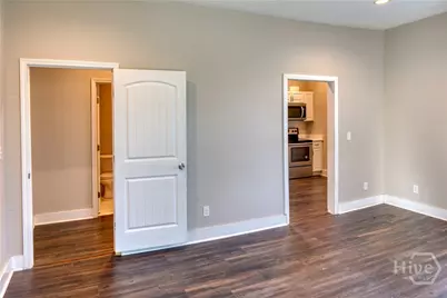 1114 E Anderson Street, Savannah, GA 31404 - Photo 9