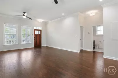 310 E Park Avenue, Savannah, GA 31401 - Photo 9