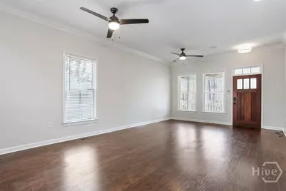310 E Park Avenue, Savannah, GA 31401 - Photo 9
