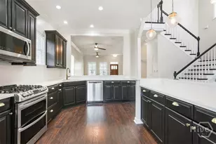 310 E Park Ave, Savannah, GA 31401 - Photo 23