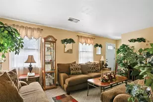 113 Chatham Villa Dr, Savannah, GA 31408 - Photo 5