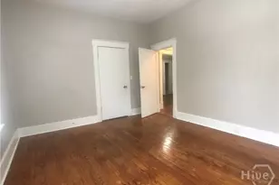 1122 E 37th St, Savannah, GA 31404 - Photo 3