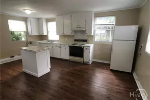 1122 E 37th St, Savannah, GA 31401 - Photo 5