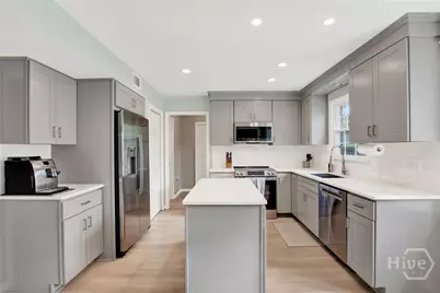 1 Inglesby Court, Savannah, GA 31406 - Photo 13