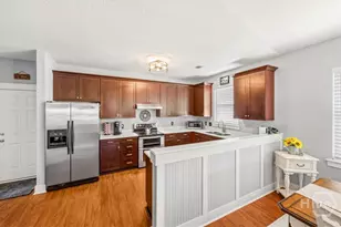 167 E Perry Dr, Richmond Hill, GA 31324 - Photo 9