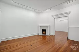 122 E 36th St, Savannah, GA 31401 - Photo 9