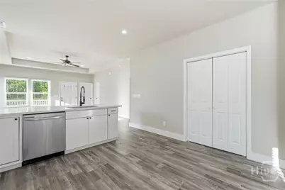 150 Darling Street, Savannah, GA 31408 - Photo 11