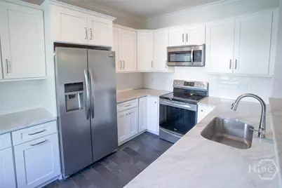 218 E 33rd Street, Savannah, GA 31401 - Photo 13